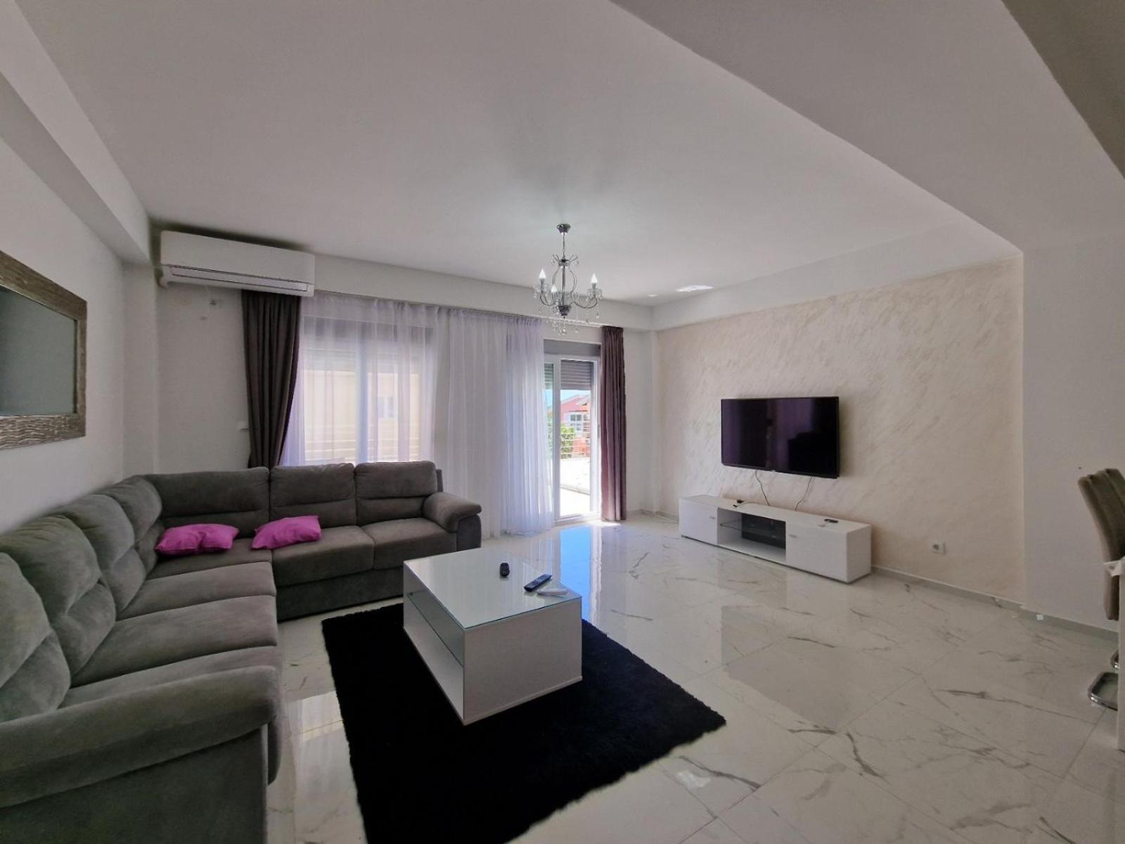 Ata Apartmani. Petrovac Exterior photo