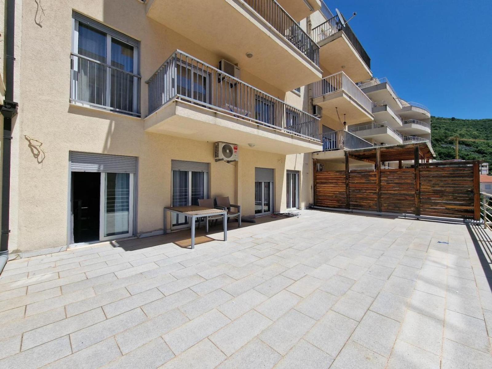 Ata Apartmani. Petrovac Exterior photo